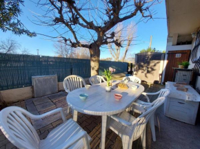 Appartement 3 pièces RDC 8 pers avec Terrasse et Confort Modeste - FR-1-326-738